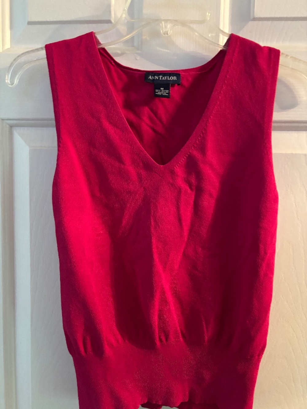 Ann Taylor Pink Sleeveless VNeck Tank Top Size M